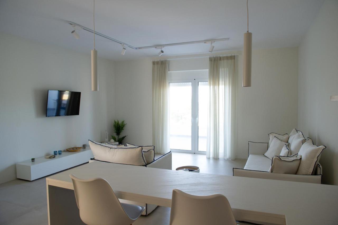 La Mer Bleue Beachfront Boutique Apartments Vrahati Exteriér fotografie